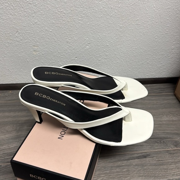 BCBGeneration Tabina Sandals - Picture 5 of 6